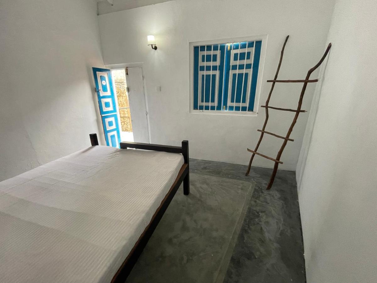 הוסטל דיקוולה Bunk 15 Hiriketiya מראה חיצוני תמונה