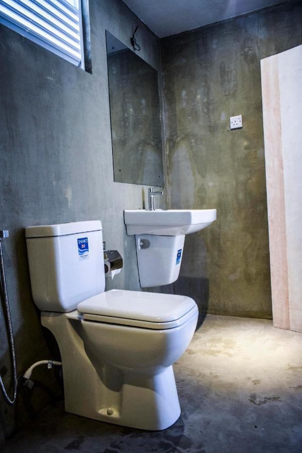 הוסטל דיקוולה Bunk 15 Hiriketiya מראה חיצוני תמונה