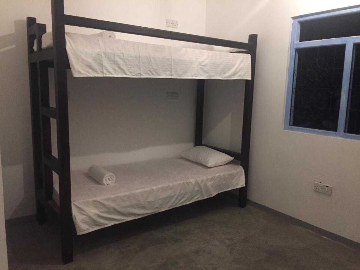 הוסטל דיקוולה Bunk 15 Hiriketiya מראה חיצוני תמונה